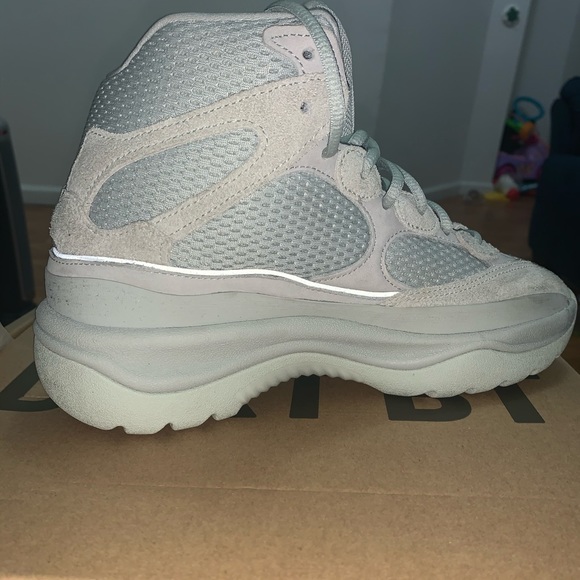 Yeezy Shoes - Yeezy DST BT